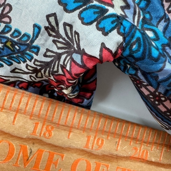 SUNDANCE PAISLEY SILK BEADED woman’s pullover blouse. SM - Picture 9 of 11